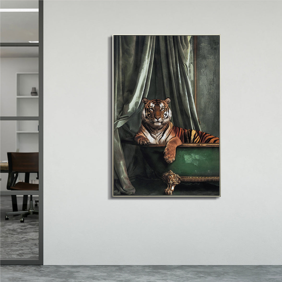 A Quiet Moment in the Jungle – Handveredelter Kunstdruck auf Leinwand
