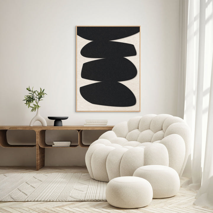 Stone Balance 1 – Akustikbild aus Filz in Schwarz/Off-White