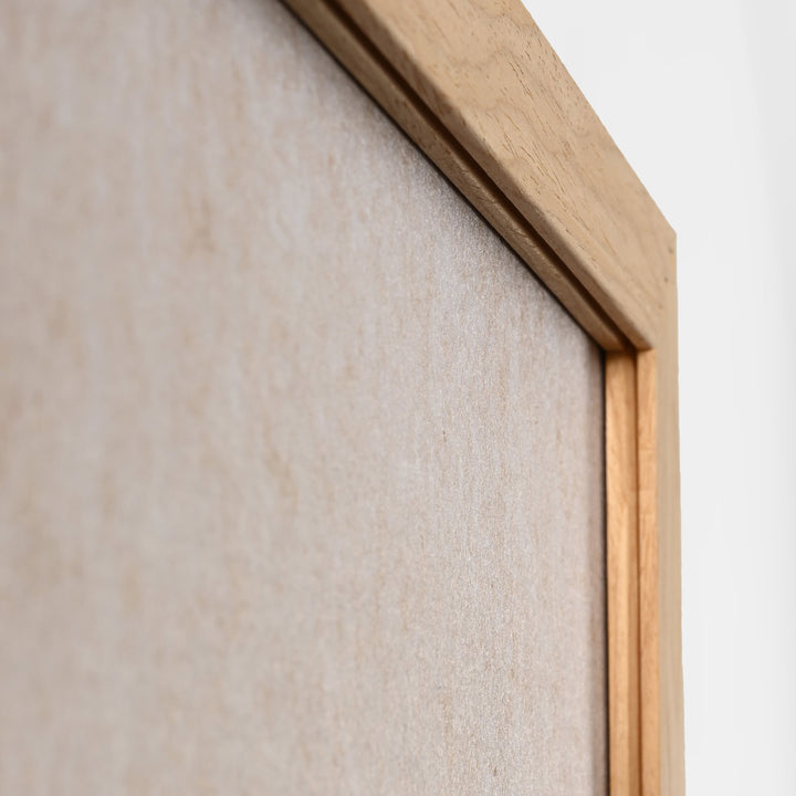 Tonefield 1 – Akustikbild aus Filz, Off-White/Sand, Hochformat