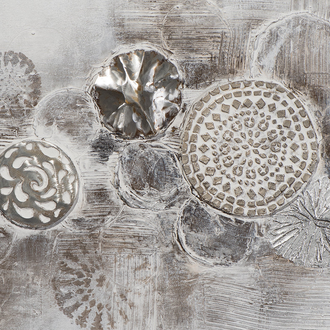 Silberne Ornamente
