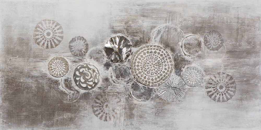 Silberne Ornamente