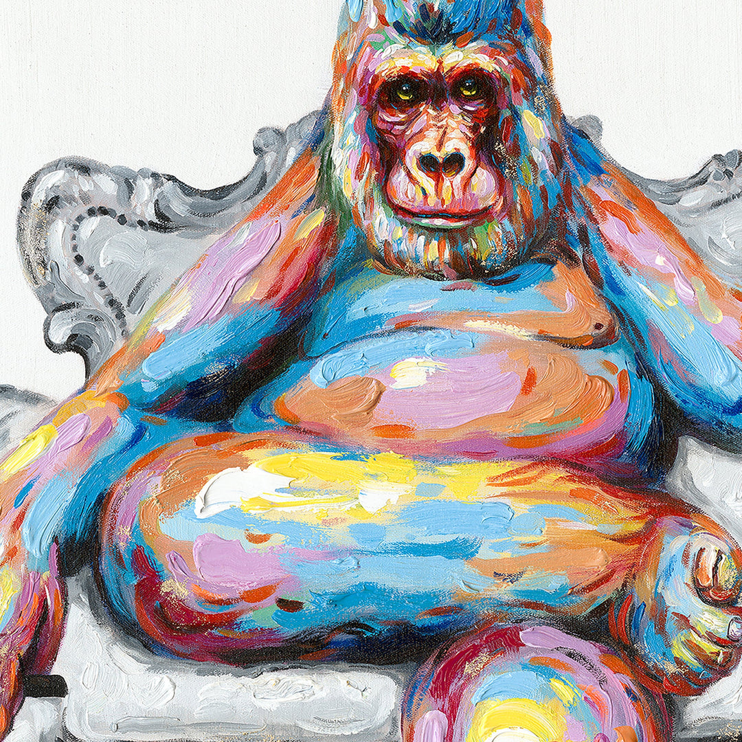Bunter Gorilla im Sessel