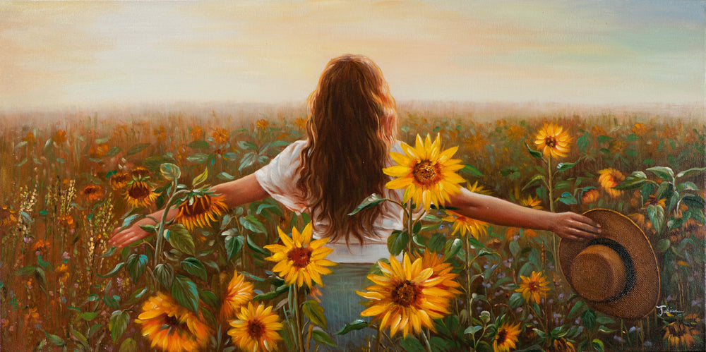 Frau im Sonnenblumenfeld