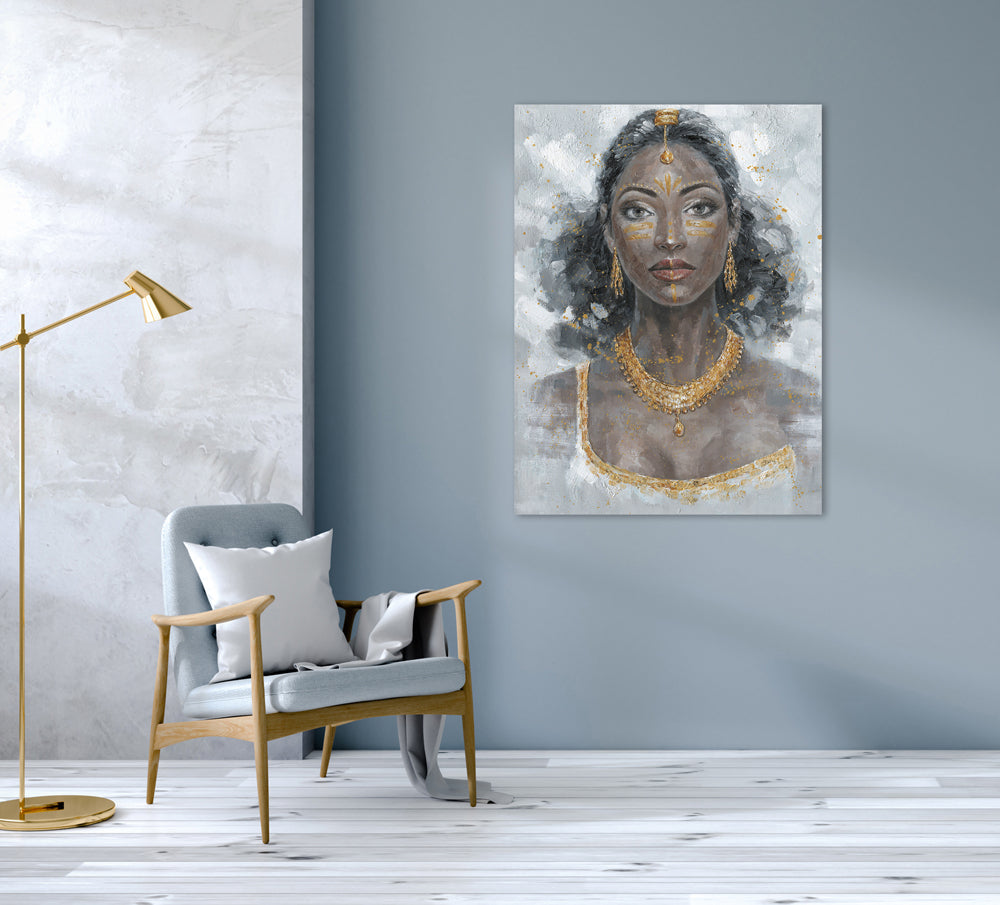 Schöne mit Goldakzenten