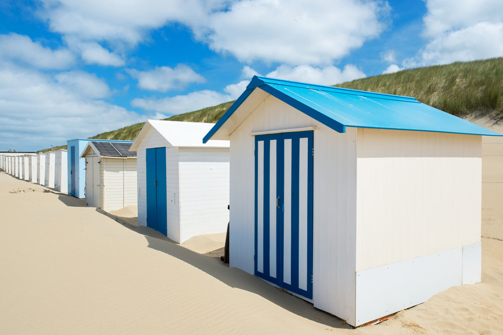 Akustikbild Slim Strandhäuser (80 x 120 cm) – Handveredelter Kunstdruck auf Leinwand