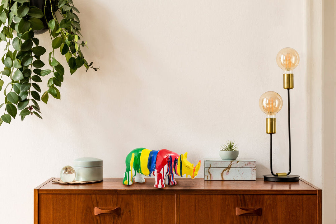 Skulptur Buntes Nashorn – Handveredelter Kunstdruck auf Leinwand