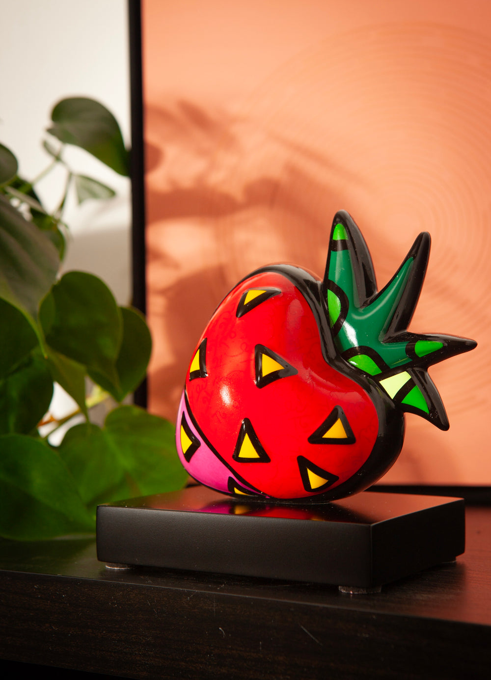 Romero Britto Strawberry – Goebel
