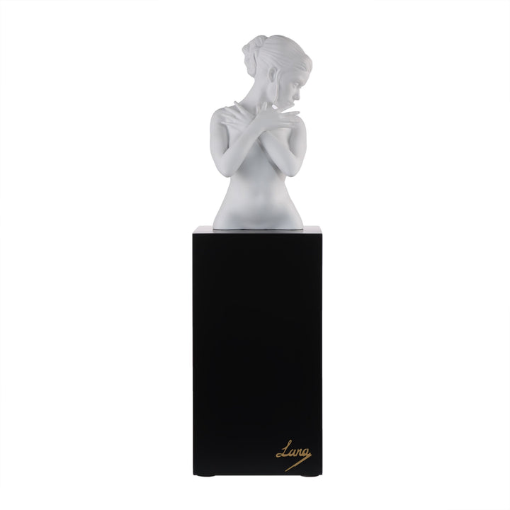 "Figur Fire in the Belly II" | Lana Frey - Figur weiß