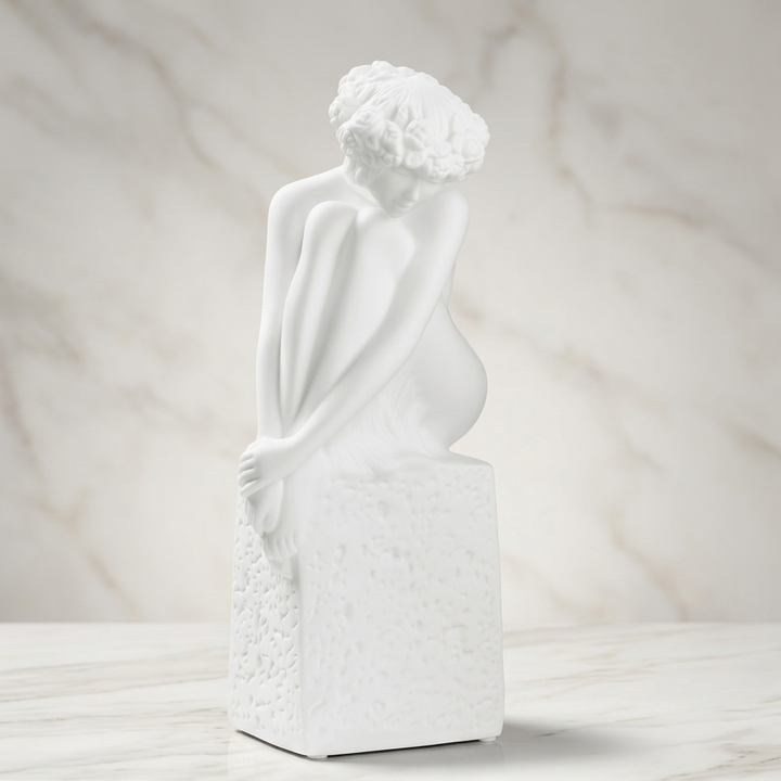 Sternzeichen Jungfrau, weiblich – Figur aus Biskuitporzellan