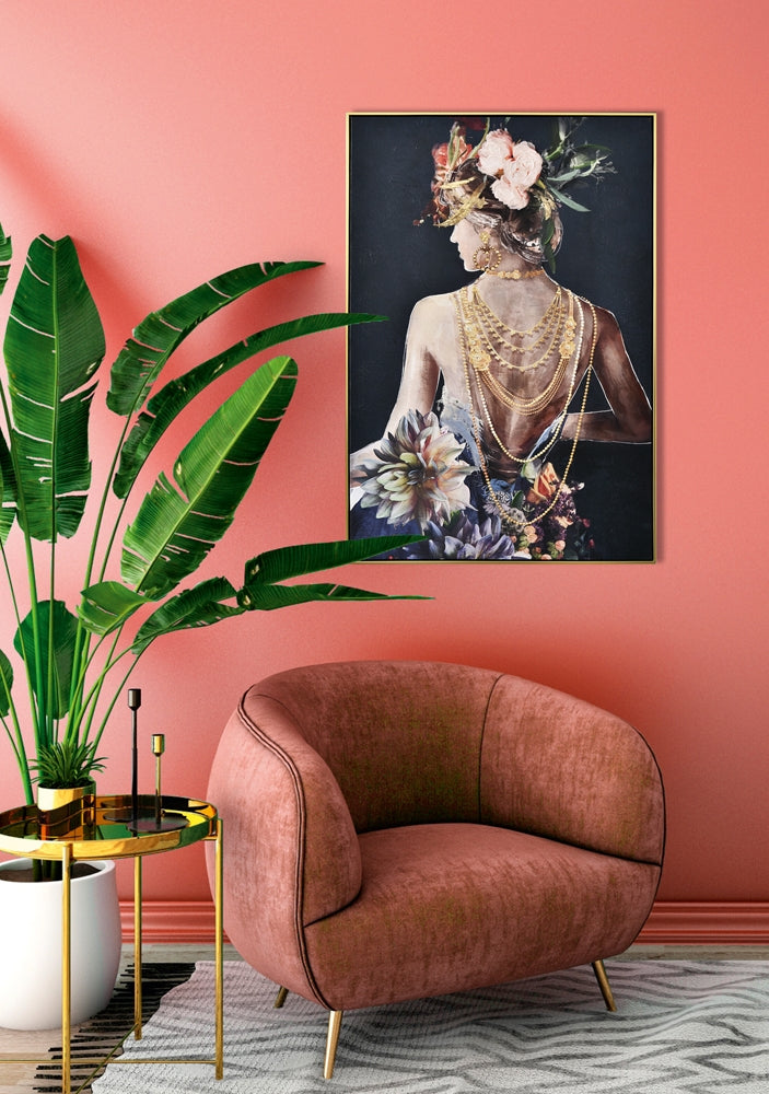 Schöner Rücken mit Goldketten