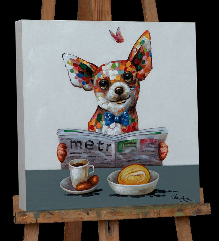 Chihuahua Hund frühstückt